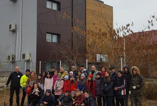 100 de ani, 100 de eroi, 100 de stejari